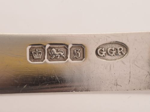 Edwardian Cased Silver and M.O.P Butter Knives Sheffield 1910