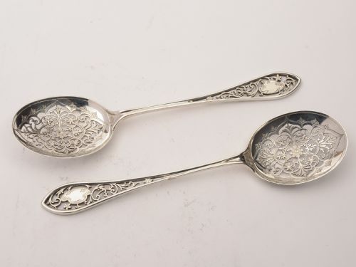 Edwardian Cased Pair of Silver Serving Spoons Sheffield 1906