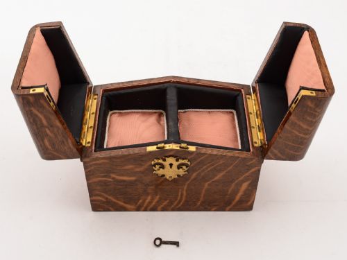 Gorgeous Edwardian Oak Jewellery Box Circa 1905