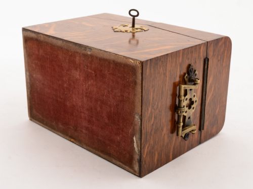 Gorgeous Edwardian Oak Jewellery Box Circa 1905