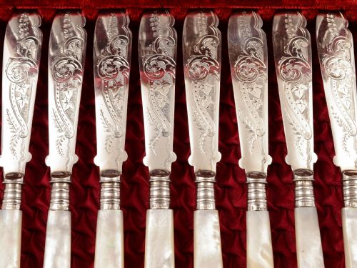 Wonderful Edwardian Cased Mother of Pearl Fish Set 1902