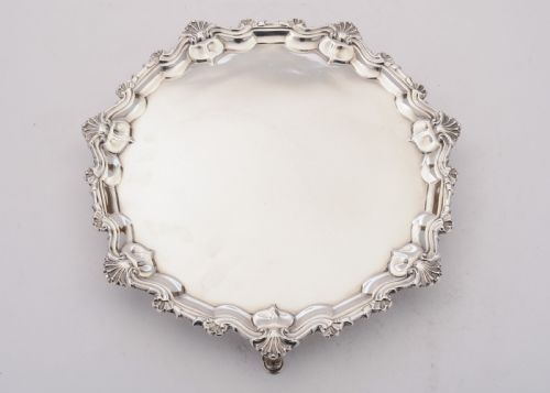 Stunning Edwardian Solid Silver Salver/Tray - London 1905
