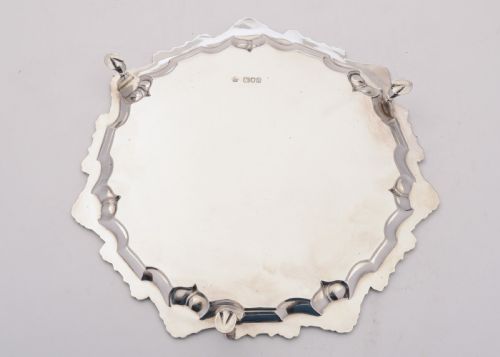 Stunning Edwardian Solid Silver Salver/Tray - London 1905