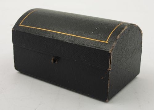 Gorgeous cased pair Victorian silver napkin rings. Birmingham 1899