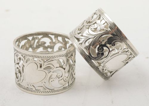 Gorgeous cased pair Victorian silver napkin rings. Birmingham 1899
