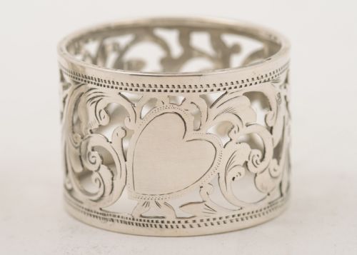 Gorgeous cased pair Victorian silver napkin rings. Birmingham 1899