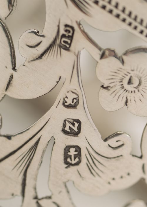 Gorgeous cased pair Victorian silver napkin rings. Birmingham 1899