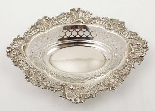 Lovely Victorian Silver Dish - London 1896