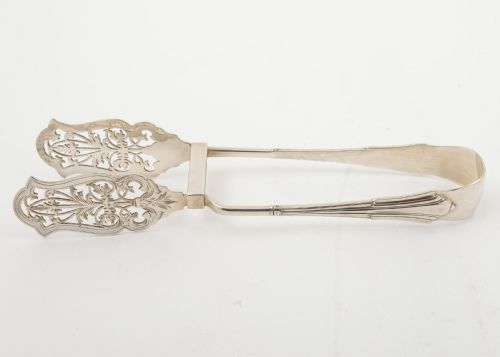 Attractive pair of Victorian Silver Plated Serving Tongs - circa 1890