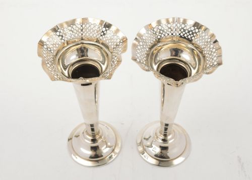 Lovely Pair of Edwardian Silver Vases - Sheffield 1906