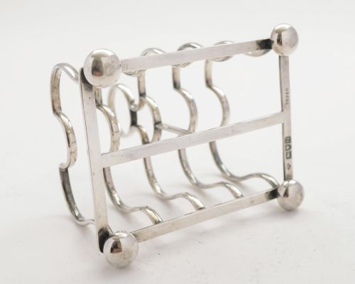 Nice Silver Toast Rack - London 1915