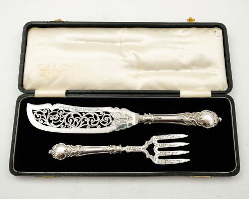 Lovely Victorian Cased Silver Plated Fish Serving set - circa 1880
