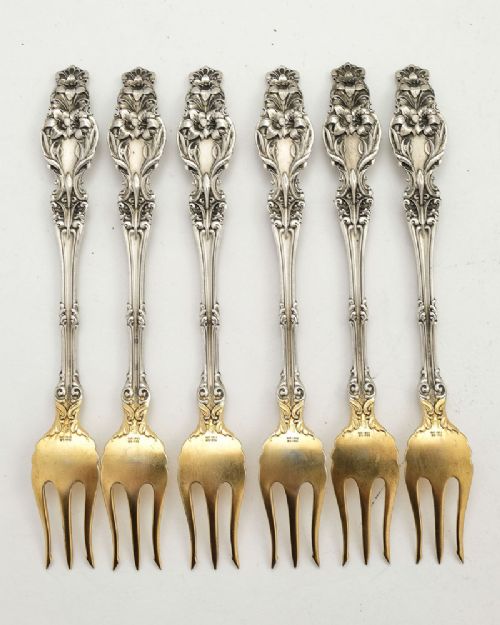 Pretty Set of 6 American Silver Dessert Forks - 1907