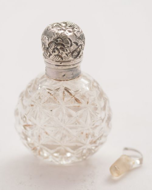 Pretty Victorian Cut Glass Silver Topped Scent Bottle - Birmingham 1894