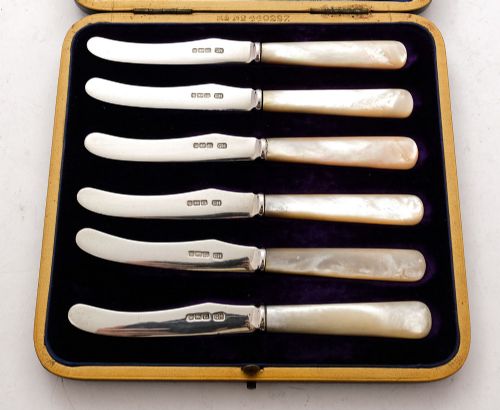 Nice Set Edwardian Mother of Pearl Butter Knives - 1904