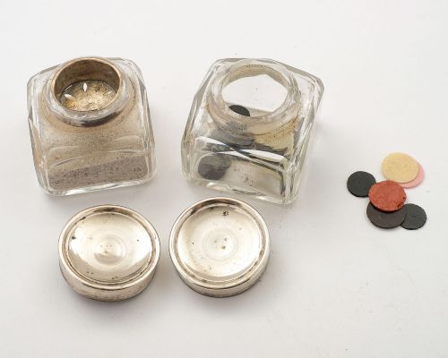 Nice Georgian Glass Sander & Ink Pot - circa 1820