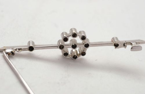 Lovely 18 Carat White Gold & Diamond Brooch/Pin - circa 1920