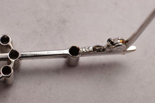 Lovely 18 Carat White Gold & Diamond Brooch/Pin - circa 1920