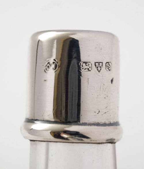 Nice Silver Topped Oil & Vinegar Condiment - Chester 1915