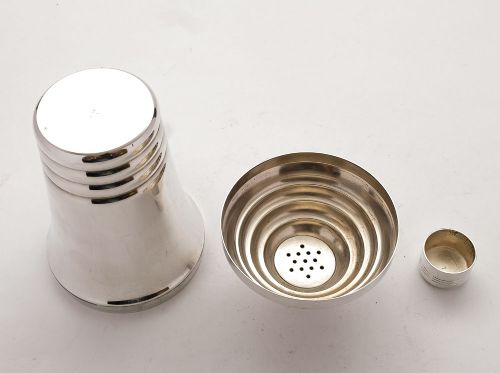 Nice French Art Deco Cocktail Shaker - circa 1930