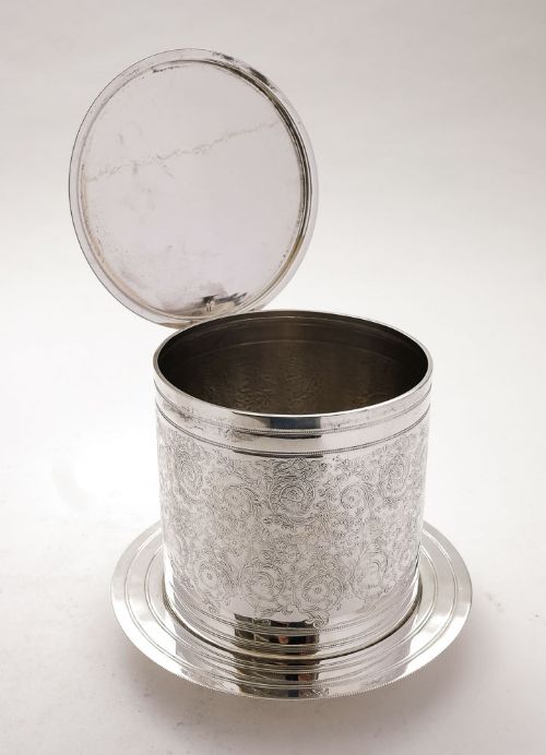 Superb Edwardian Silver Plated Biscuit Box - circa 1905