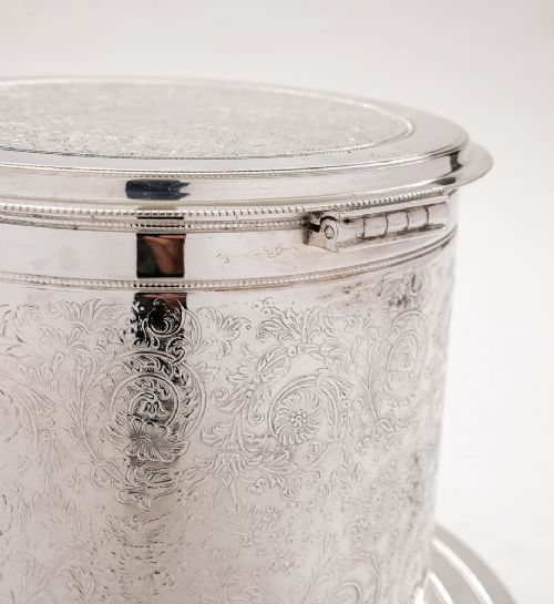 Superb Edwardian Silver Plated Biscuit Box - circa 1905