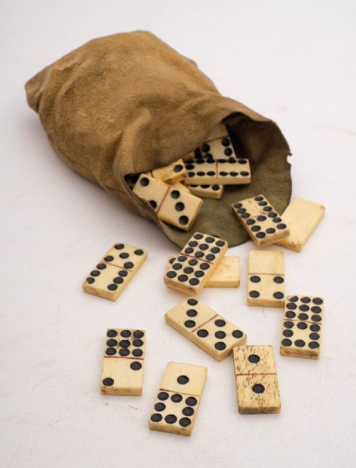 Nice set of Napoleonic POW Animal Bone Dominoes - Circa 1815