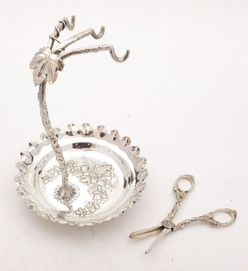 Stunning Victorian Silver plated grape dish - circa 1890