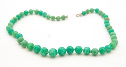 Beautiful Jade Necklace - Circa 1920