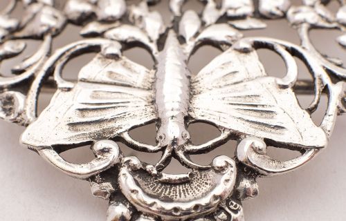 Gorgeous Edwardian Art Nouveau Silver Nurses Buckle - London 1901