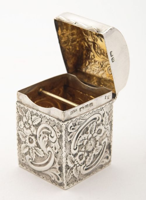 Sweet Victorian Miniature Playing Card Box - Chester 1899