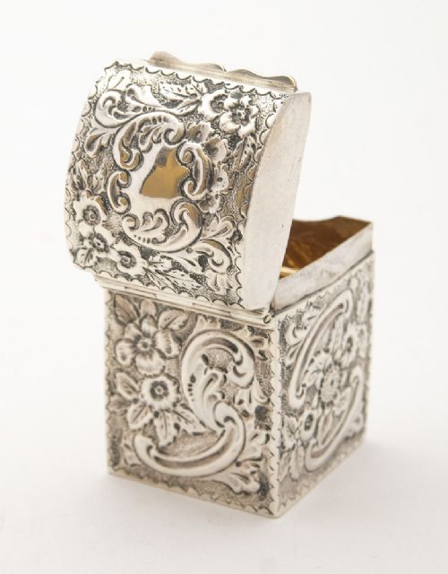 Sweet Victorian Miniature Playing Card Box - Chester 1899