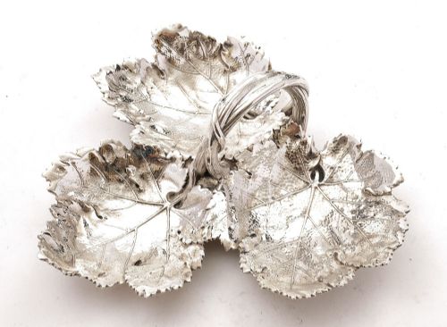 Stunning Victorian Elkington Silver Plated Leaf Serving Dish - 1898