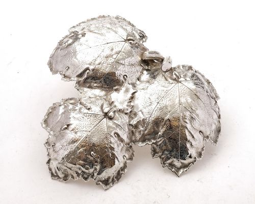 Stunning Victorian Elkington Silver Plated Leaf Serving Dish - 1898