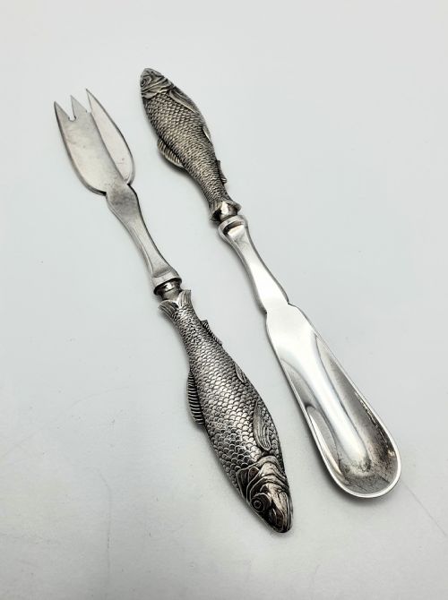 A Stunning 14-piece Harrods fish set - English antique - 1911