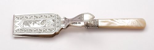 Beautiful antique Victorian solid silver and mother of pearl serving tongs - 1892