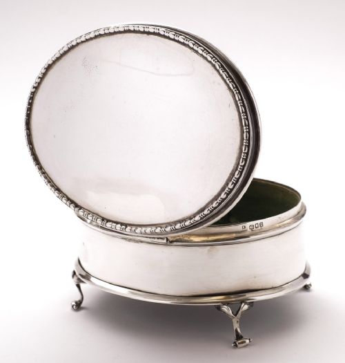 Pretty English antique silver trinket / jewellery box - London 1917