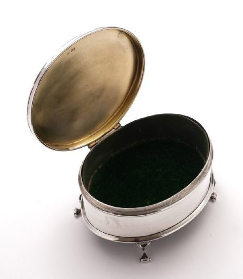 Pretty English antique silver trinket / jewellery box - London 1917