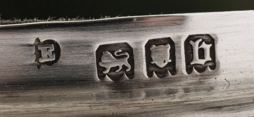 Pretty English antique silver trinket / jewellery box - London 1917