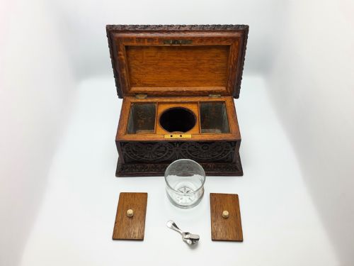 Superb Victorian Oak Tea Caddy - circa 1880